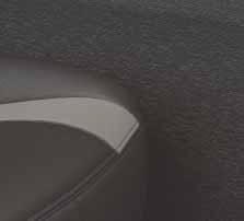 Kožený interiér Toyota* Vyroben z vysoce kvalitní černé a jasně šedé kůže s dvojitým prošíváním laděným do modra.