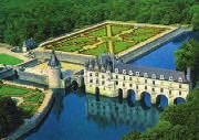 Velkolepé zážitky nabídne největší klášterní město v Evropě FONTEVRAUD. V jeho velkolepém opatství odpočívá anglický král Richard Lví Srdce.