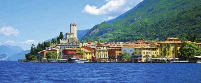 Malcesine je situované na úpatí hory Monte Baldo, kam můžete vyjet lanovkou. Odměněni budete fantastickými výhledy na Lago di Garda.