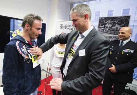 2017 Klíčem je motivace Dvacet firem a organizací, které letos Běh se žlutou stužkou podporují, má něco společného: odmítly předsudek o osobách s trestní minulostí a vyškrtly ze svých podmínek pro