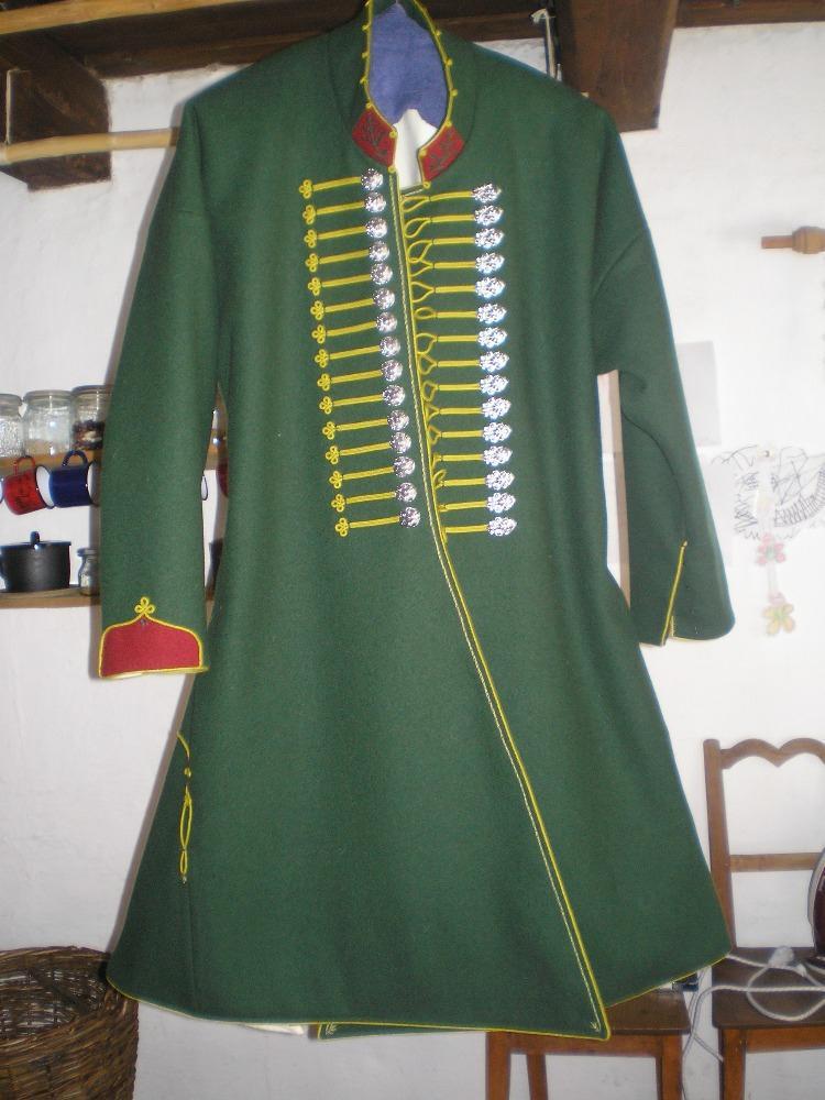 Župica, sváteční kabát s odlévanými