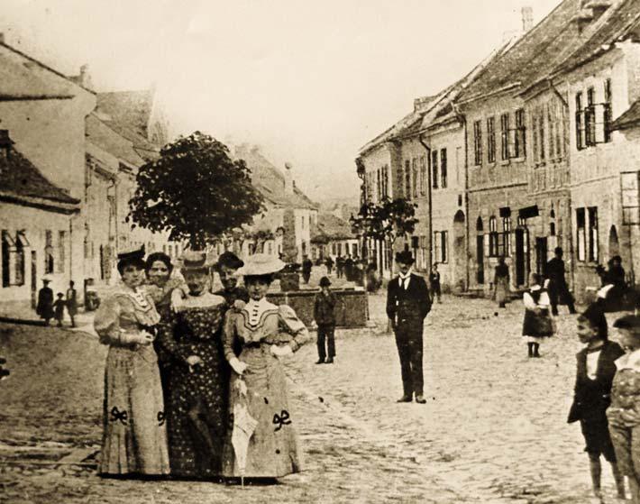 Židé směli mít v minulosti pouze stále stejný počet domů. Nejdříve to bylo 10, později 23 a od roku 1710 pak 32 domů.
