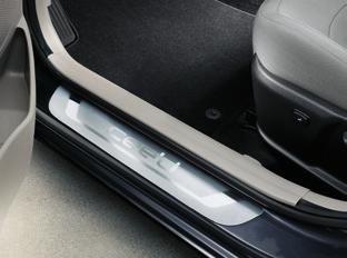 Dopĺňa sa s ostatnými chrómovými prvkami. Sportswagon A2491ADE10ST cee d 5dv. A2491ADE00ST pro_cee d A2491ADE20ST 4. Bočné chrómové lišty (cee d 5dv.