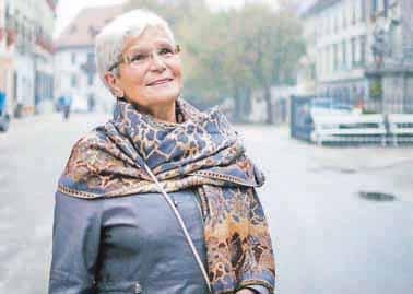 16 Pogovor Živi za danes, načrtuj le za jutri Marta Satler Marta Satler iz Škofje Loke s svojo vedrino in življenjskim optimizmom kot prostovoljka že sedem let deli svojo pozitivno energijo s