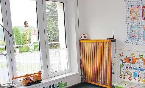 2 13. října 2017 Benešovsko Viluzachránili.Slouží dětem Po třech letech rekonstrukce se otevřela budova bývalého městského úřadu vsázavě.
