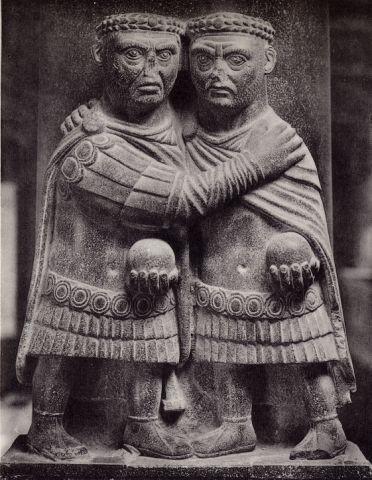 Obr. 23: první pár vatikánské skupiny; Augustové; 300