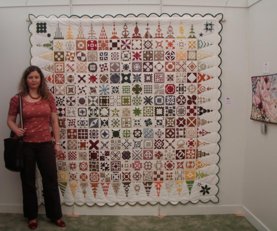 Na podzim 2003 jsem absolvovala kurz strojového šití patchworku a od té doby mě natolik pohltil, že se stal mou živností.