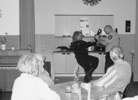 Zpravodaj Číslo 3/2008 m ě s t s k ý ú s t a v s o c i á l n í c h s l u ž e b m ě s t a p l z n ě Jak si nenechat ublížit Odpoledne dne 10.