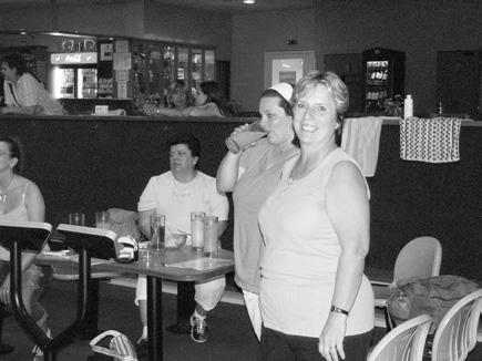 Bowlingový turnaj O pohár ředitele MÚSS Plzeň Sešli jsme se v bowlingové hale v Třemošné, poznali jsme nové spolupracovníky, kteří pracují na opačné