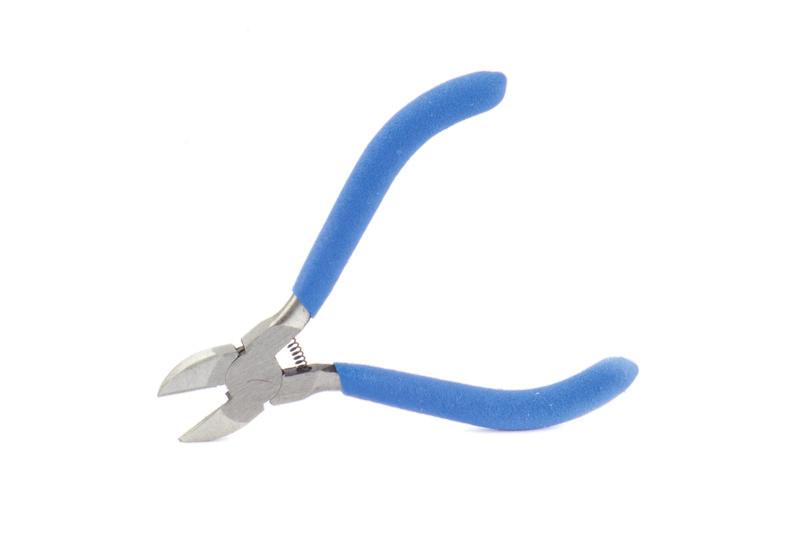 KLIEŠTE ZAHNUTÉ ROUND NOSE PLIERS 108708 180 mm 5 50 DIN 5749 KLEŠTĚ ROVNÉ KLIEŠTE ROVNÉ