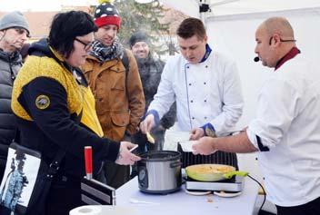 Na Dukelském náměstí vyrostla gastro zóna plná vůní a chutí, ve které čtyři restaurace (Culinary Club, Sborovna Pub, Amande Restaurant a Restaurace Formanka) nabízely speciální mandlové menu.