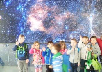 A protože každé dítě je jiné, probíhá i adaptace u každého jiným způsobem a trvá různě dlouho. V naší školce Pastelce začínáme s adaptací ještě před tím, než dítě do školky skutečně nastoupí.