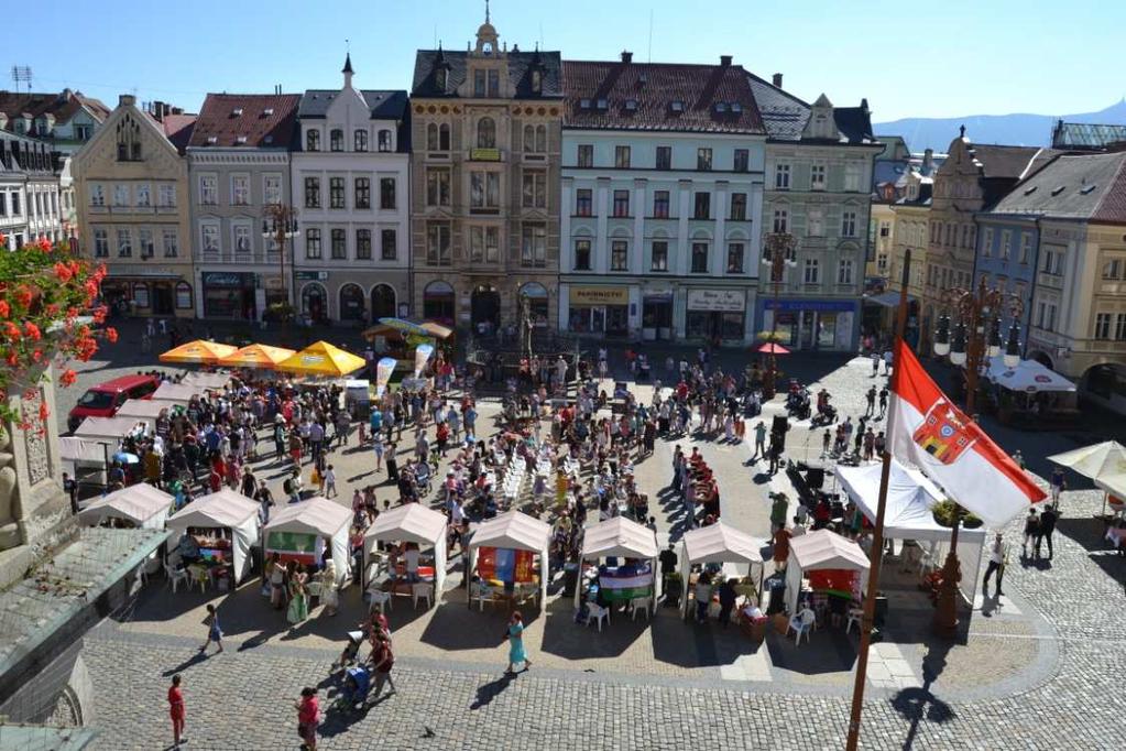 Kalmycka, Gruzie, Ukrajiny, Kazachstánu, Moldávie a Běloruska a také zástupci romské komunity. Festival v roce 2016 navštívilo více než 2000 osob.