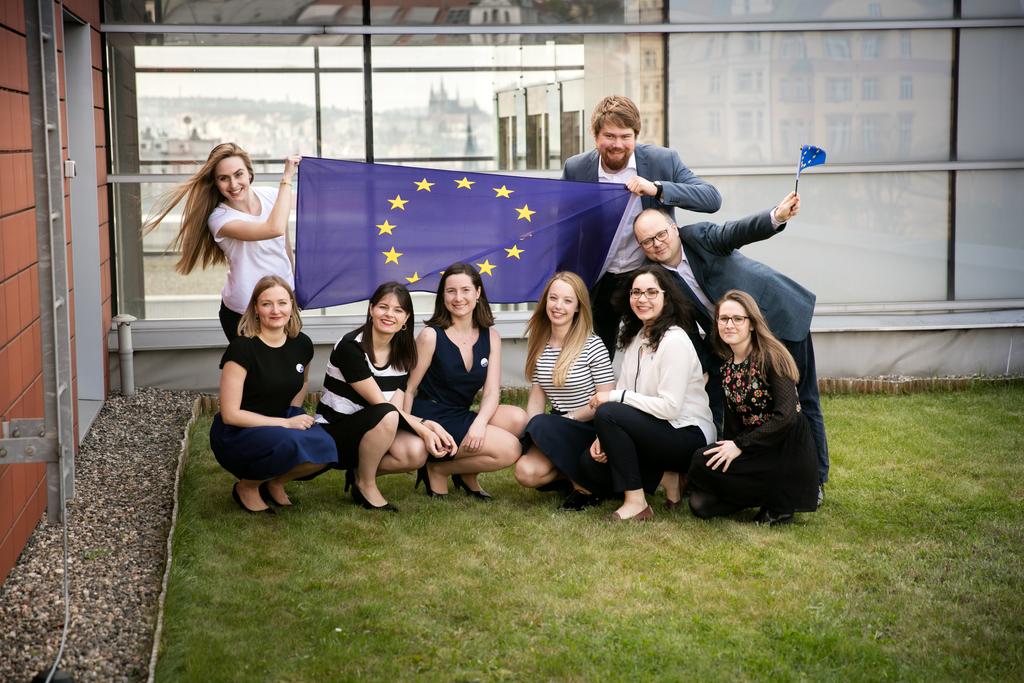 V letošním roce uspořádali debatu s eurokomisařkou Věrou Jourovou na téma Fenomén fake news a úniky dat ze sociálních sítí.