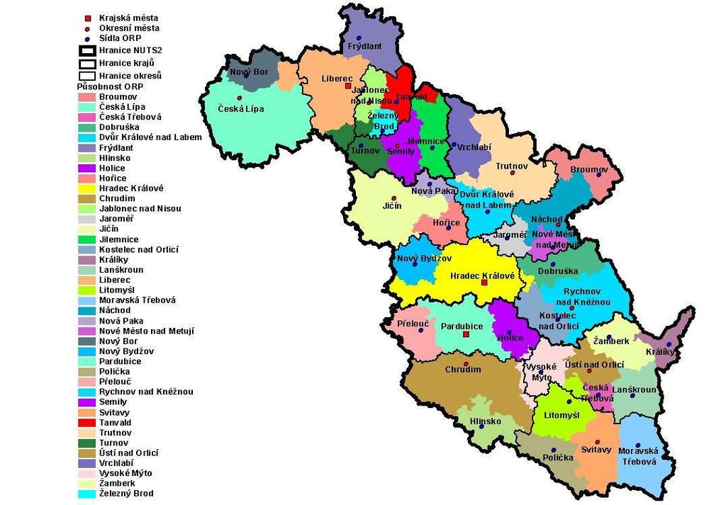 IV. ZHODNOCENÍ SOCIOEKONOMICKÝCH UKAZATELŮ REGIONÁLNÍCH DISPARIT ROP SEVEROVÝCHOD Základní charakteristika regionálních disparit Administrativní členění Region soudržnosti NUTS II Severovýchod se