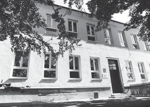 V současné době je to vesnická malotřídní škola se třemi třídami, ve kterých se vyučují žáci prvního až pátého ročníku.