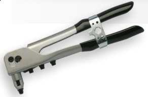 10/100 ks 0,27 S-71705 2,1 mm 10/100 ks 0,31 S-71722 2,2 mm 10/100 ks 0,31 S-71723 2,3 mm 10/100 ks 0,31 S-71706 2,4 mm 10/100 ks 0,31 S-71707 2,5 mm 10/100 ks 0,27 S-71726 2,6 mm 10/100 ks 0,31