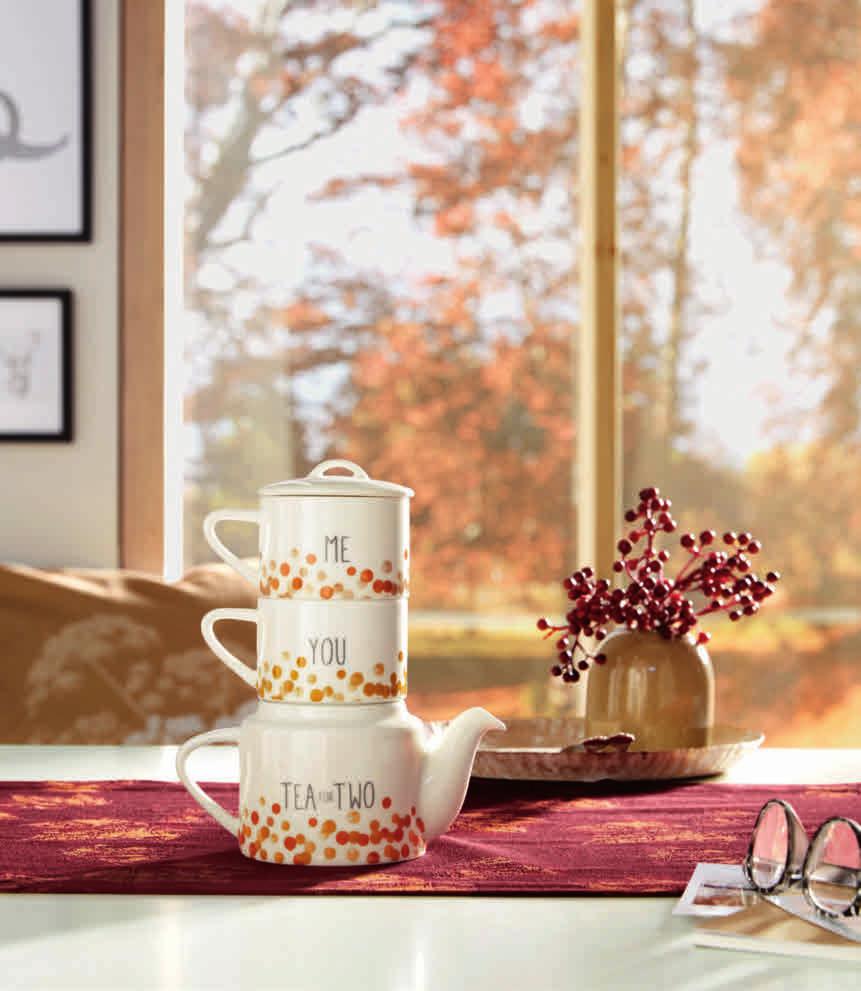 CHVÍLE PRO RELAXACI U ŠÁLKU ČAJE 1 Čajová konvice se 2 šálky Kč 399,- 1 Čajová konvice se 2 šálky Z jakostního porcelánu. Objem konvice cca 340 ml. Objem každého šálku cca 140 ml.