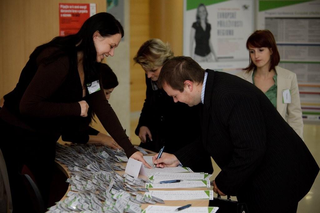 října 29 v prostorách nové auly Vysoké školy báňské Technické univerzity Ostrava, přičemž letošní ročník konference byl koncipován především jako otevřený dialog mezi žadateli, příjemci a Regionální