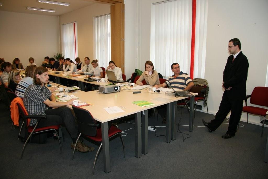 Tabulka 37 Přehled komunikačních aktivit za rok 29 Název akce Zaměření Termín Místo školení konání Počet proškolených osob Seminář k