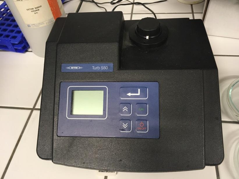 Pro měření byl použit laboratorní turbidimetr pro nefelometrická měření s automatickou 1-3 bodovou kalibrací a sledováním intervalu kalibrace Turb 550 od firmy WKW (Obr. 9). Obr.