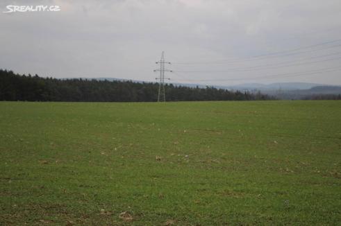 Srovnávací nemovité věci (SN): 1) Zemědělské pozemky Dle ZP, za spoluvlastnický podíl ve výši ¼: 75 000 Kč Vyvolávací cena, za spoluvlastnický podíl ve výši ¼: 50 000 Kč Přepočet nabídkové ceny za