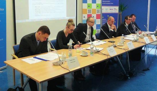 zprávy z komory a z domova KRÁTCE Z KOMORY Foto: HK ČR Unie kapitálových trhů byla předmětem diskuze v Evropském domě v Praze, které se za HK ČR zúčastnil ředitel odboru práva, legislativy a analýz