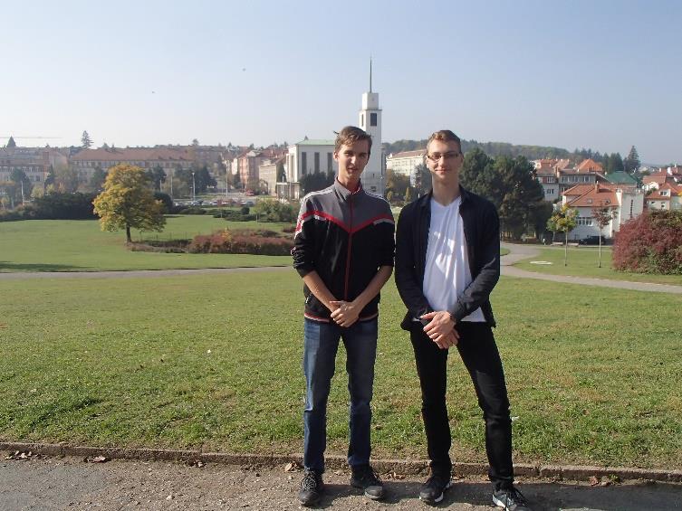 Do Brna za Bohatstvím Země 3 V letošním školním roce vyhlásil opět Ústav geologických věd ve spolupráci s Ekonomickosprávní fakultou MU v Brně multioborovou soutěž pro pětičlenné gymnaziální týmy
