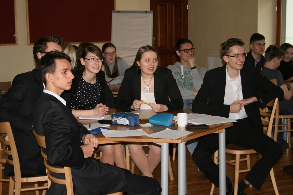 s představiteli starostů dotčených obcí těžbou lithia. (Pro nás to znamenalo hájit realizaci těžby, i když jsme v závěru práce došli k opačnému tvrzení).