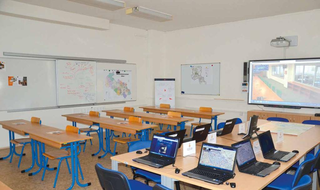 OSTATNÍ ČINNOST Pracovníci katedry jsou oponenty vysokoškolských prací a vědeckých projektů, mají zastoupení v oborových a vědeckých radách jiných univerzit.