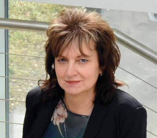 VYSOKÁ ŠKOLA BÁŇSKÁ - TECHNICKÁ UNIVERZITA OSTRAVA Studijní obory STUDIUM NA FAKULTĚ BEZPEČNOSTNÍHO INŽENÝRSTVÍ Proděkanka doc. Ing. Šárka Kročová, Ph.D. anebo pokračovat ve studiu v tzv.