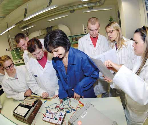 Studijní obory bakalářského studia: > Bezpečnost práce a procesů > Havarijní plánování a krizové řízení > Technická bezpečnost osob a majetku > Technika požární ochrany a bezpečnosti průmyslu Po