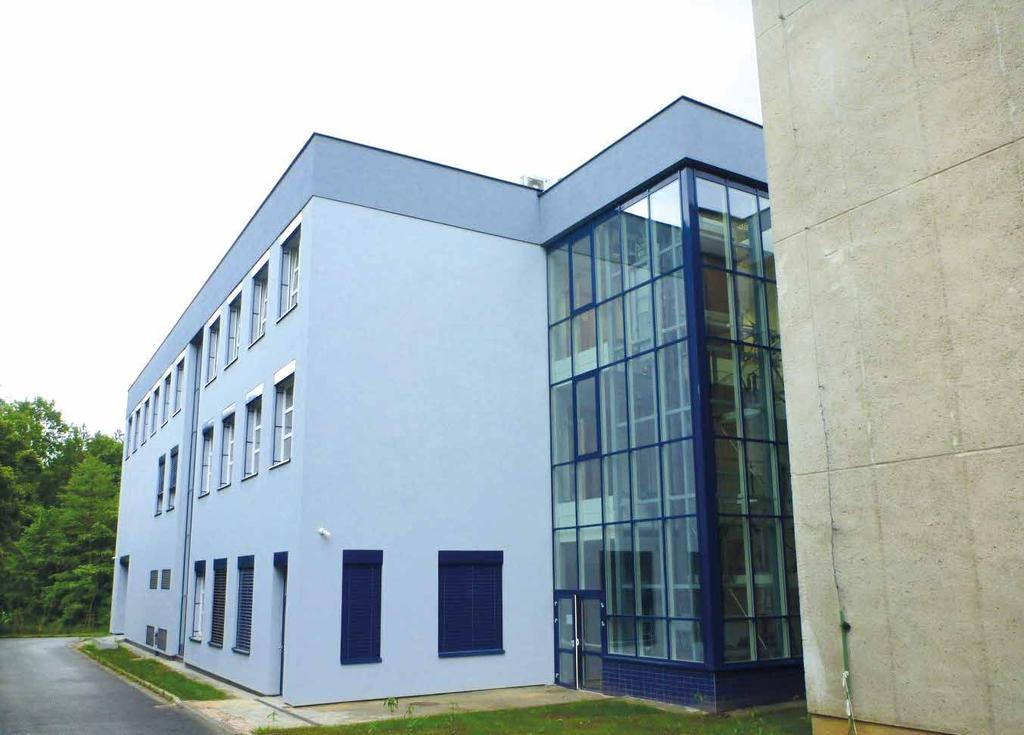 VYSOKÁ ŠKOLA BÁŇSKÁ - TECHNICKÁ UNIVERZITA OSTRAVA Díky možnosti využití úspor ve stavební části projektu (povolených podstatnými změnami projektu) bylo možné mezi způsobilé výdaje projektu zařadit