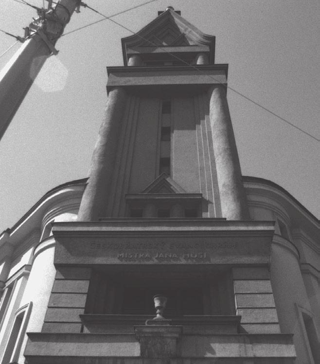 Plzeňský architektonický manuál (PAM) stezky procházející městem po architektuře let 1914 1948 představují význačné stavby a veřejná prostranství, osobní příběhy architektů i stavitelů PAM nové