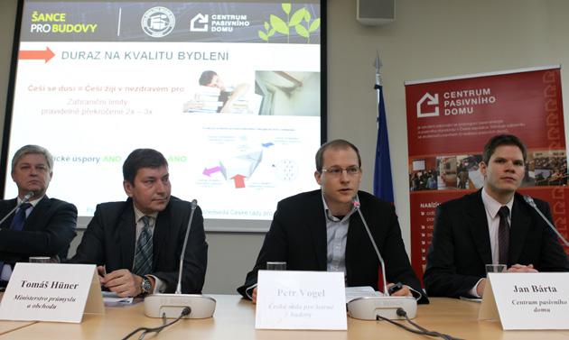 infoservis Iniciativa Šance pro budovy Na konci ledna byla na tiskové konferenci odstartována iniciativa Šance pro budovy, jíž organizuje Česká rada pro šetrné budovy a Centrum pasivního domu.
