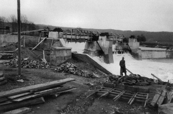 ZAJÍMAVOSTi STRANA 11 Víte, že?... v roce 1931 byl na místě starého jezu na řece Bečvě postaven nový betonový jez. Jeho délka mezi pobřežními pilíři je 100 m.