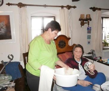 OSOBNÍ ASISTENCE PRO OSOBY SE ZDRAVOTNÍM POSTIŽENÍM A SENIORY registrovaná terénní sociální služba dle zákona č. 108/2006 Sb.