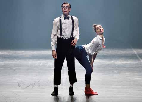 Členka baletu Národního divadla moravskoslezského Barbora Šulcová zazářila v roli dívky v červených botách v choreografii izraelského umělce Itzika Galiliho O Balcão de Amor (v rámci komponovaného