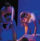 Tančíme malý kousek společně v Labutím jezeře a dále máme jen herecké výstupy ve Třech mušketýrech choreografa Paula Chalmera.