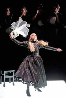 Od roku 2013, již v Ostravě, přibyly role, jako je Ortrud, Abigail (Verdi: Nabucco) a Renata, která mi přinesla Cenu Thálie, na což jsem velmi hrdá.