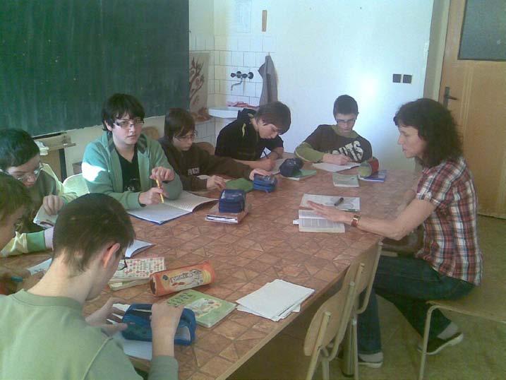 Text o mýtech o osobách se zdravotním postižením využit v slohové výchově k reflexi tématu život osob s postižením v ZŠ v Prachaticích výuka směřovala k následné slohové práci, útvar úvaha; V