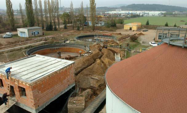 VÝROČNÍ ZPRÁVA 2006/1. SčV, a.s. INOVACE Oblast informatiky Všechny důležité činnosti 1. SčV, a.s. jsou podporovány informačními systémy a vlastním systémovým prostředím.