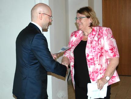 (PNEI) lze nastolovat homeostázu, dynamickou rovnováhu a funkční stabilitu organismu. v nanogramových a pikogramových koncentracích.