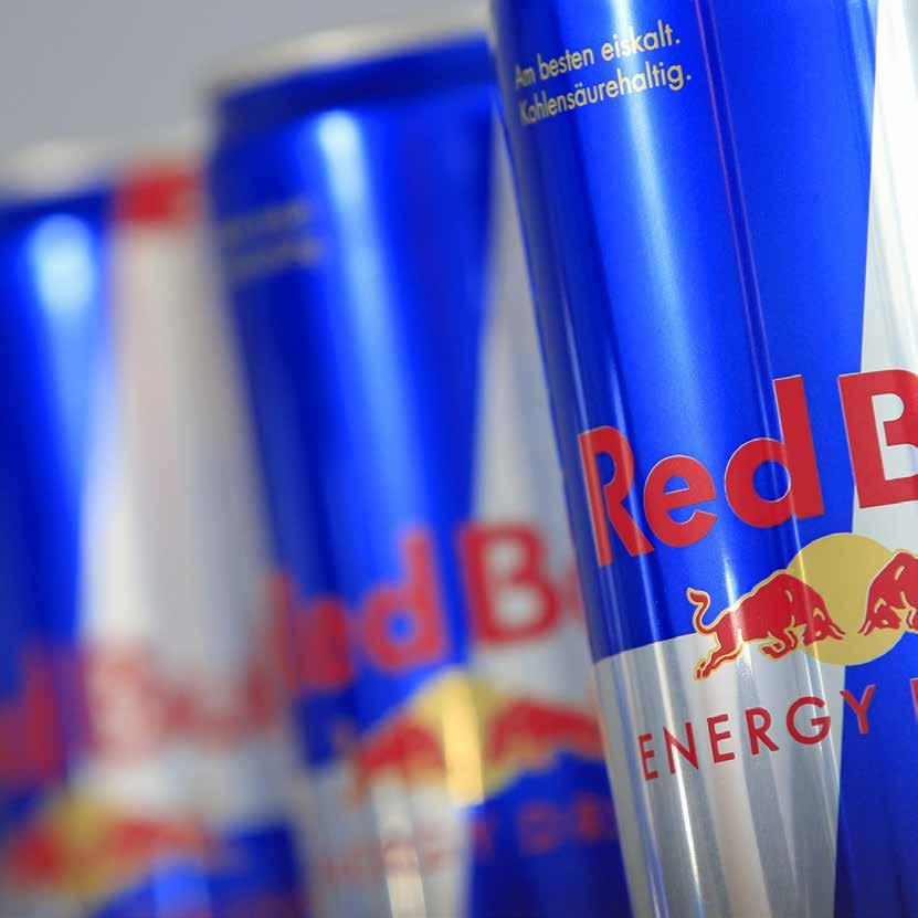ENERGY NÁPOJE Red Bull 0,25 l 65 Kč Red Bull Sugar Free 0,25 l 65 Kč ENERGY KOKTEJLY Red Bull + TATRATEA 52% Red Bull + Finlandia Red Bull + Jägermeister 130 Kč 124 Kč 130 Kč