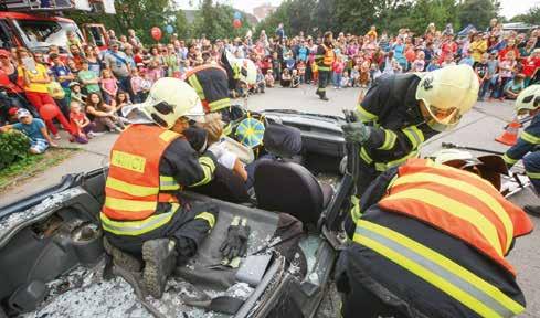 Skládačka aktivit pro podzim 2016 Nová skládačka s přehledem aktivit pro rodiny s dětmi na období září až prosinec je k dispozici v informačním centru podloubí radnice.