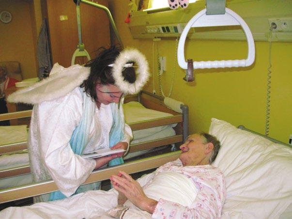 Konkrétní činnosti, do kterých se mohou dobrovolníci zapojit asistence klientům společníci seniorů doučování volnočasové aktivity doprovody ekologické aktivity jednorázové akce v zařízeních pro děti