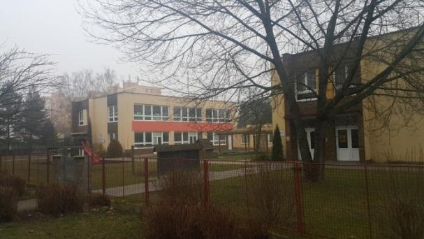 MŠ E. Pittera, E. Pittera 36/2 MŠ tvoří jeden samostatně stojící třípodlažní objekt s podsklepením. realizována v roce 1964. MŠ byla Obvodové zdivo tvoří děrované cihly CDm tl.
