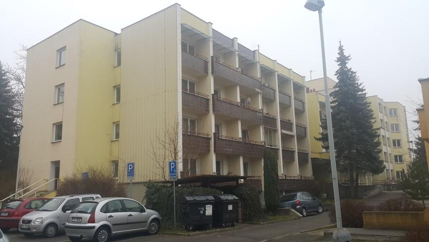 Domov pro seniory Máj, p. o., Větrná 731/13 Pod Domov pro seniory Máj se sídlem ve Větrné ulici spadají rovněž Domy s pečovatelskou službou Tylova 13/9, 14/11 a Na Zlaté stoce 32/28.
