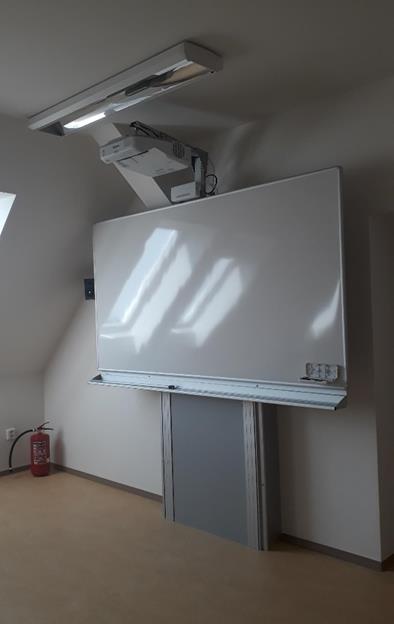 14. Údaje o předložených a školou realizovaných projektech financovaných z cizích zdrojů.