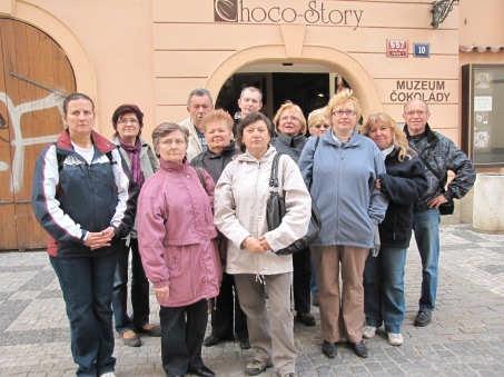 Na základě individuální domluvy jsou pořádány přednášky pro školy a semináře pracovníky v sociálních službách, úředníky aj. 4. 6. 2011se HSN zúčastnil festivalu sociálních služeb Žiju stejně jako Ty!